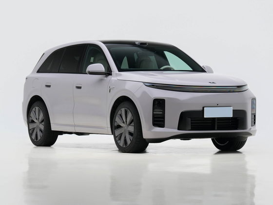 Lixiang L6 — перёд три четверти справа