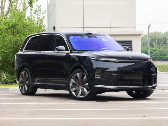 Lixiang L9 — перёд три четверти справа